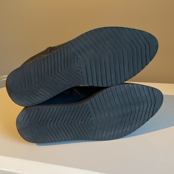 Platform Leather Bootie - Picture 7 of 9